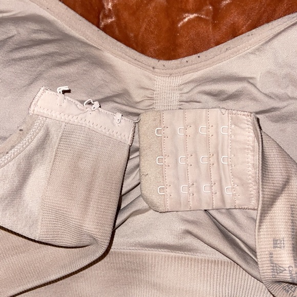 Maternity/nursing bra - Picture 2 of 5